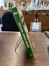 Load image into Gallery viewer, 1982 Southern Living Annual Cookbook